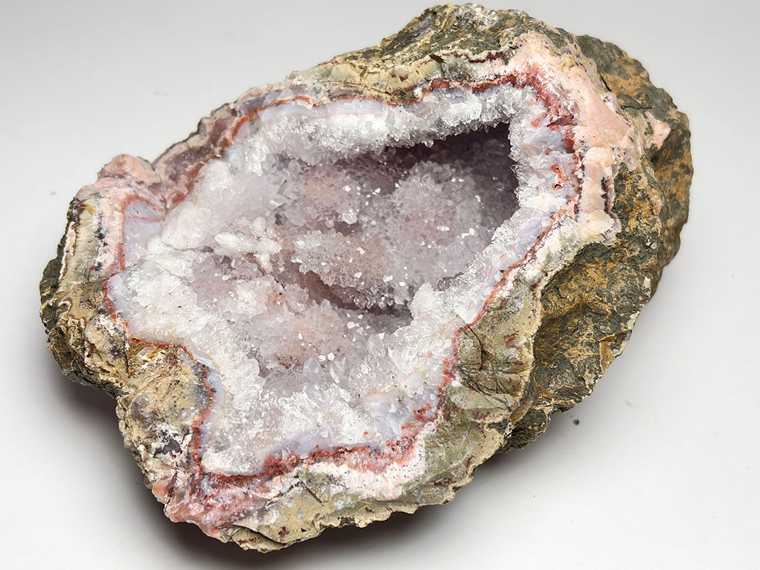 モロッコ産 水晶ジオード ペア/Quartz Geode