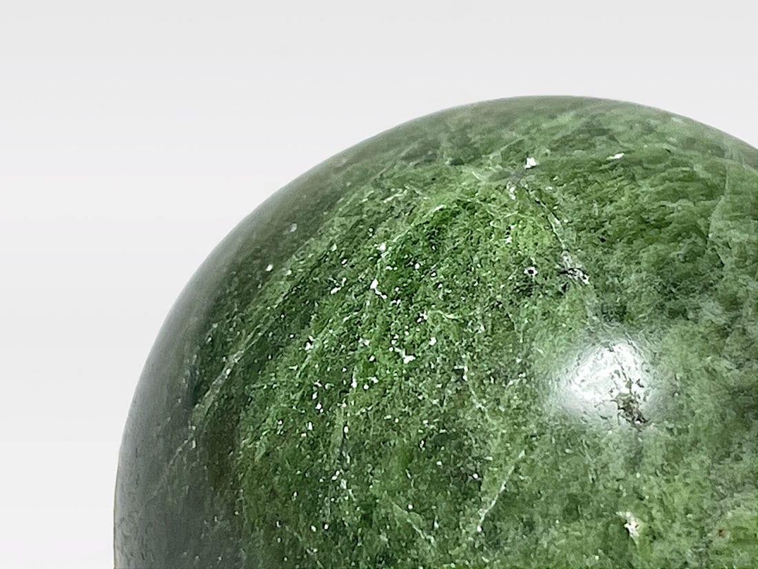 クロムダイオプサイド 32mm 丸玉 /Chrome Diopside Sphere