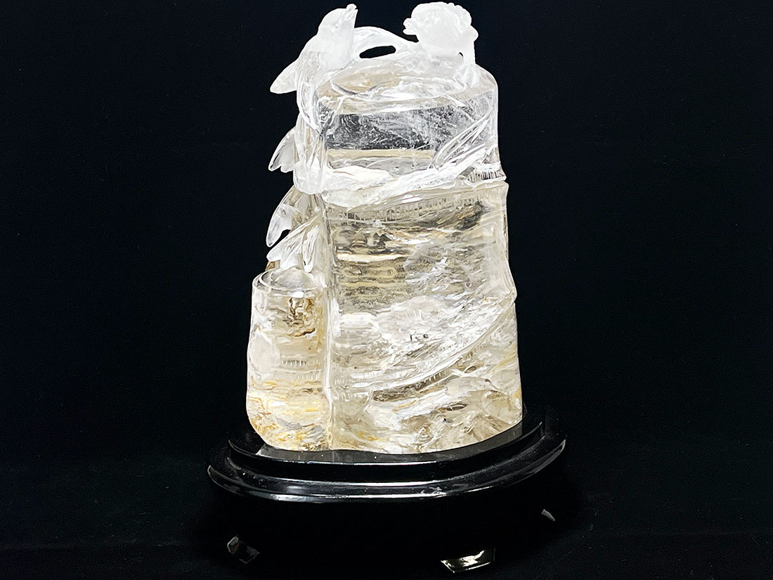 水晶 竹と雀 彫刻 (木製台座付き)