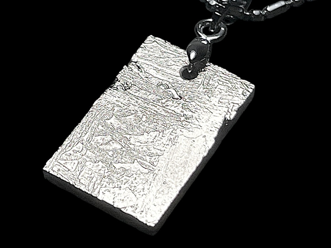 ギベオン隕石 (4.8g) ペンダントトップ / Gibeon Meteorite