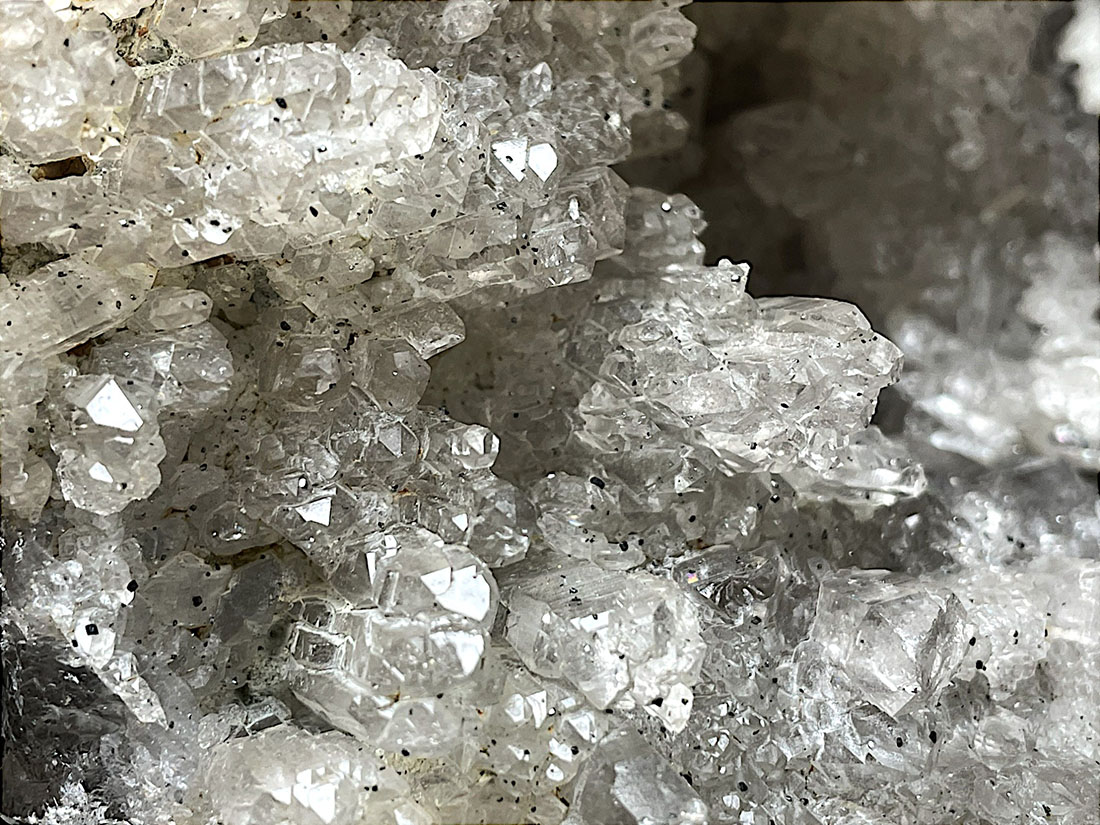 ヒマラヤ・マニハール産 ガーデンクォーツ (セルフヒールド)