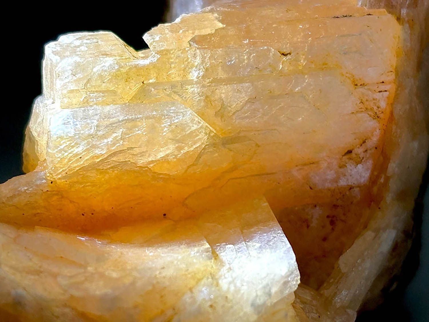 インド産スティルバイト/Stilbite (束沸石)