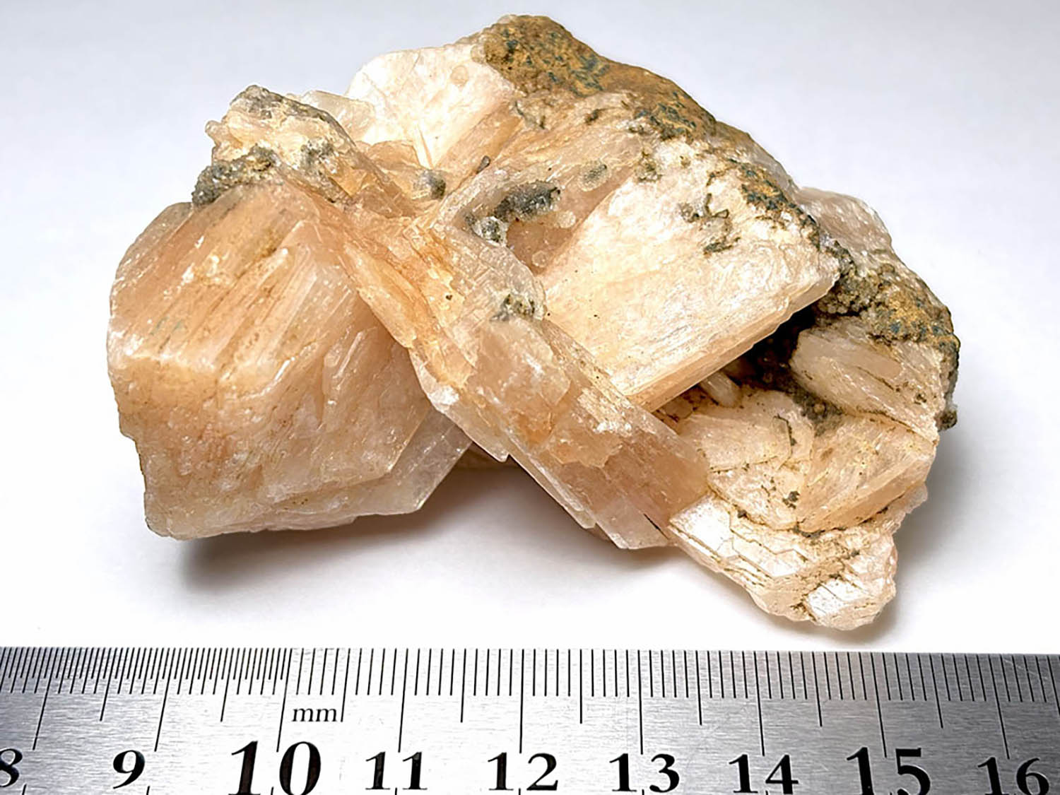 インド産スティルバイト/Stilbite (束沸石)