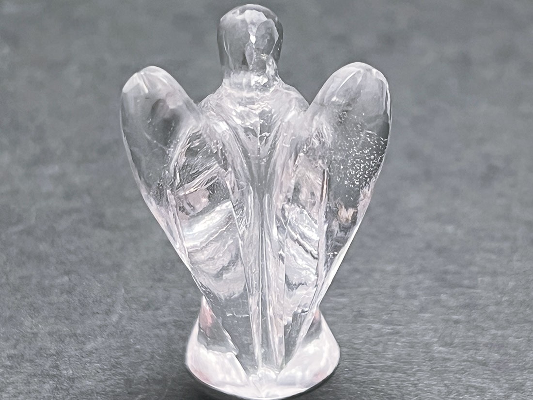 モルダバイト天使カービング 水晶 エンジェル彫刻 | エンジェル