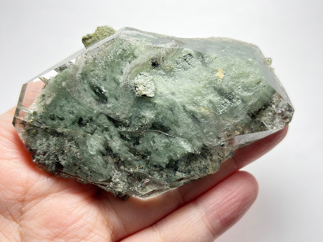 インド マニハール産 ヒマラヤ水晶(ルチル/クローライト共生