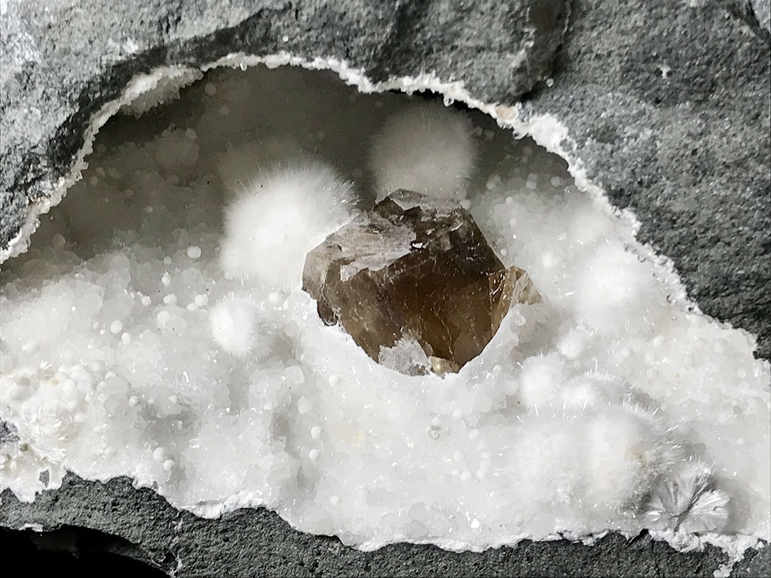 インド産オケナイト