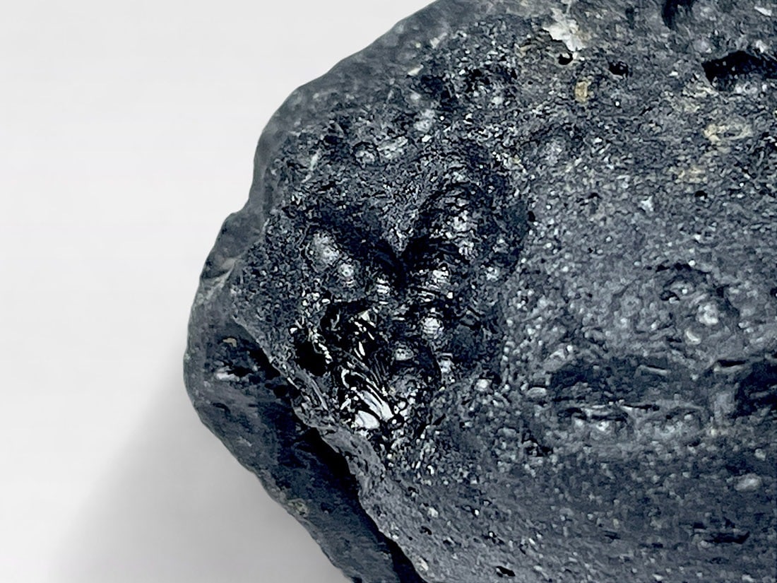 海南省産 テクタイト / Tektite