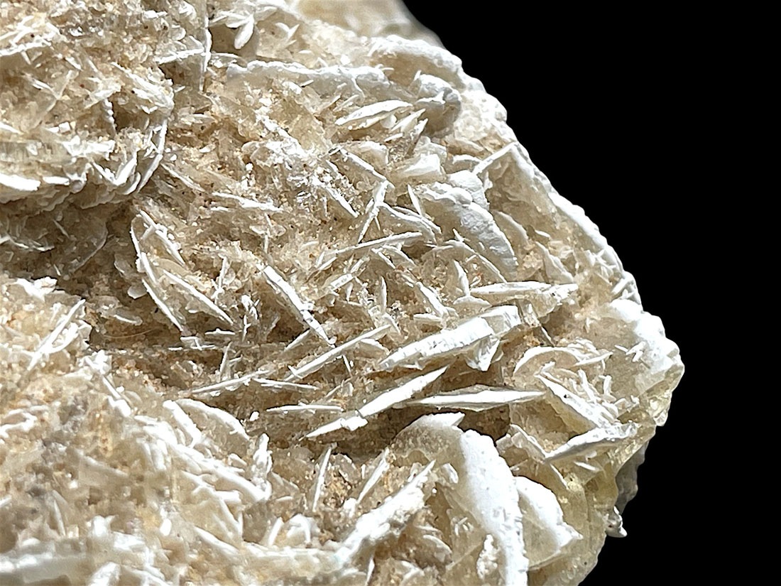 メキシコ産 デザートローズ (砂漠のバラ)