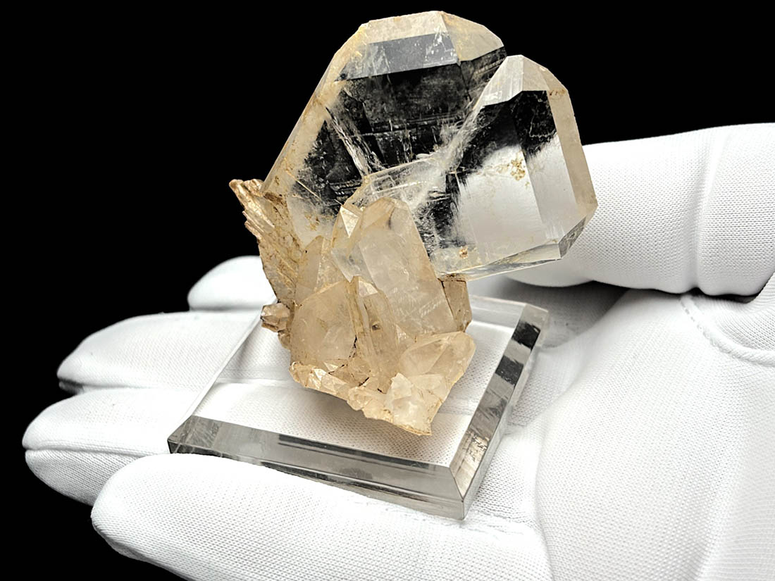 日本式双晶 国産鉱物 原石 乙女鉱山産 水晶 日本式双晶 / Japan Low-Twinned Quartz