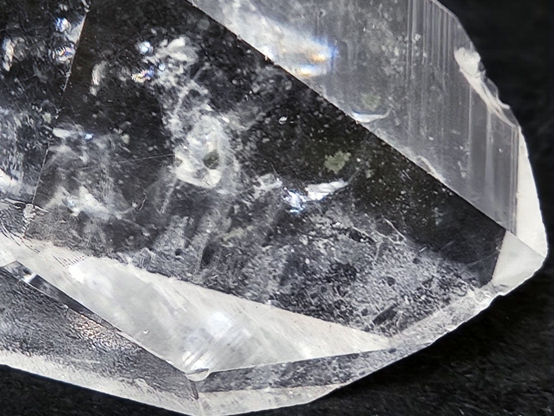 ブラジル・トマスゴンサガ鉱山産 水晶ポイント / Quartz Crystal Cluster