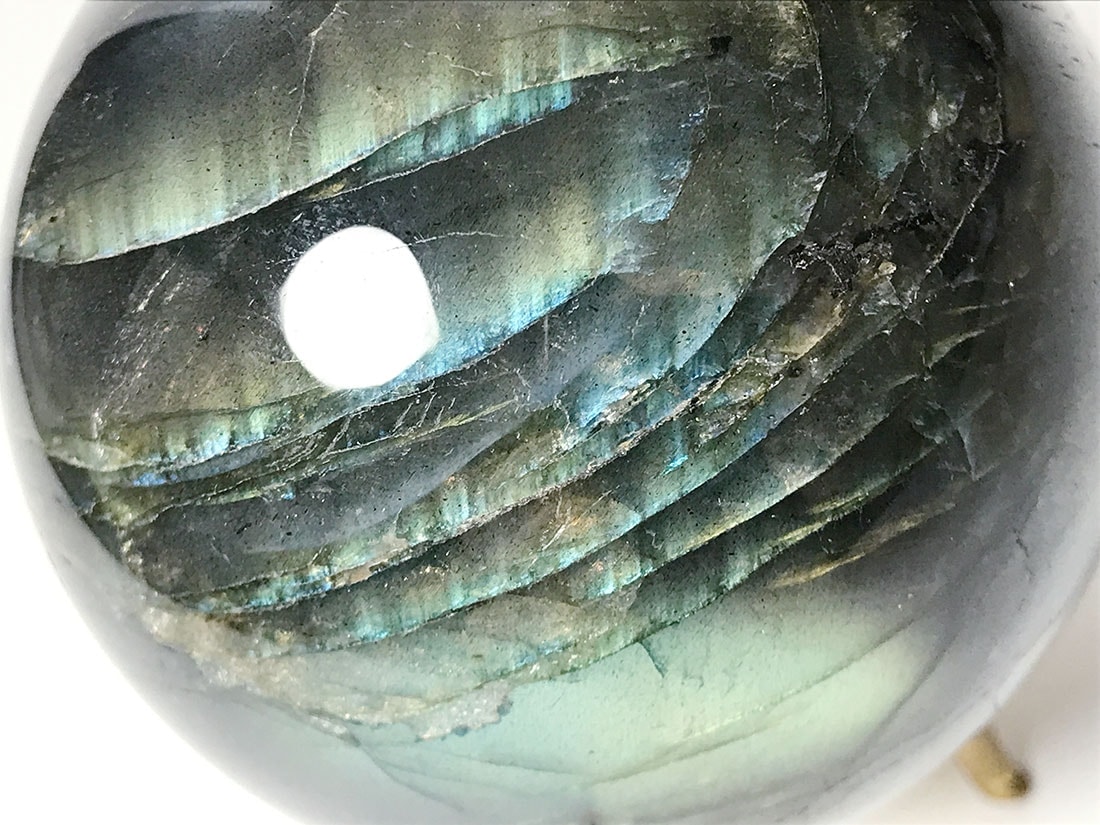 マダガスカル産ラブラドライト75mm丸玉