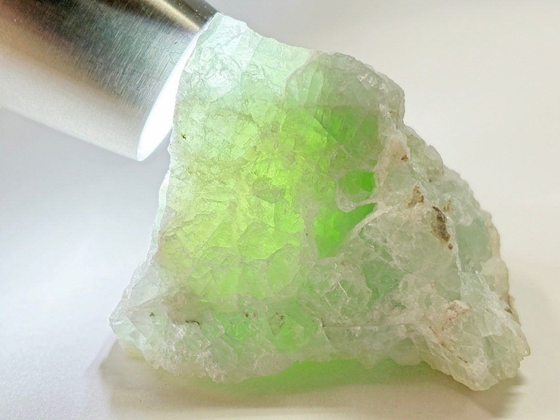 岐阜県笹洞鉱山 フローライト / Fluorite