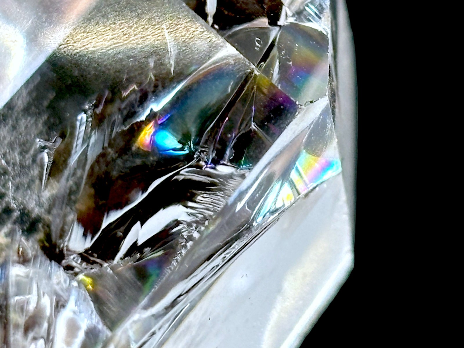 ブラジル産 スモーキークォーツクォーツ ポリッシュポイント レインボー