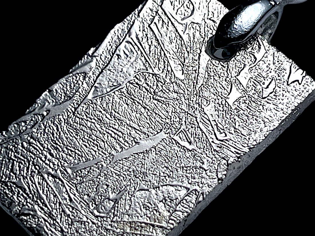 ギベオン隕石 (4.8g) ペンダントトップ / Gibeon Meteorite