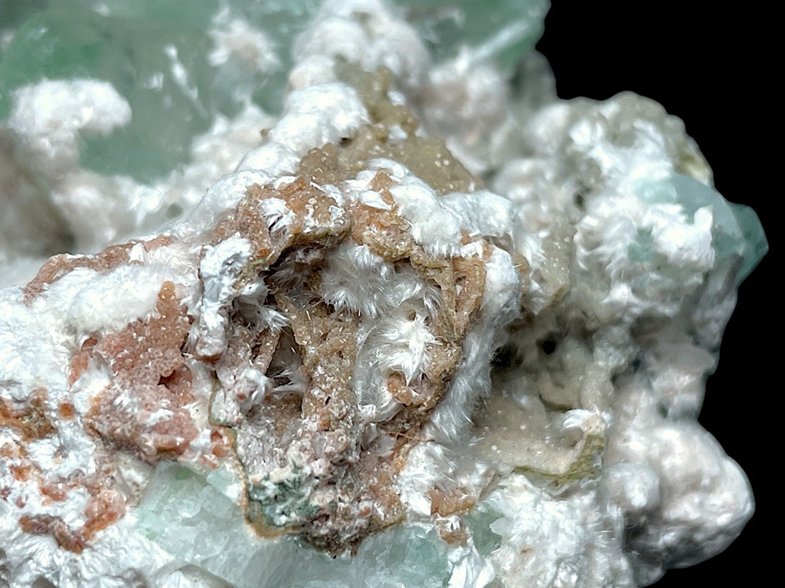 インド産グリーンアポフィライト/モルデナイト(魚眼石/モルデン沸石)