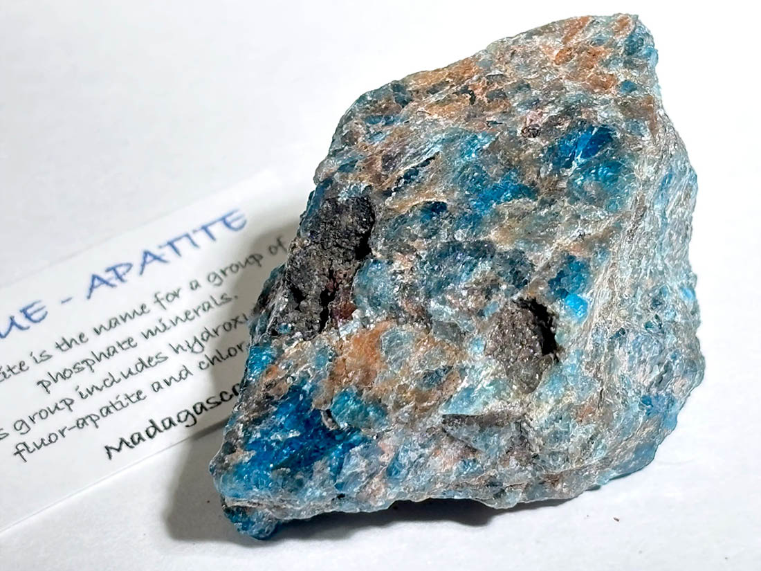 マダガスカル産 ブルーアパタイト (燐灰石)/ Blue Apatite