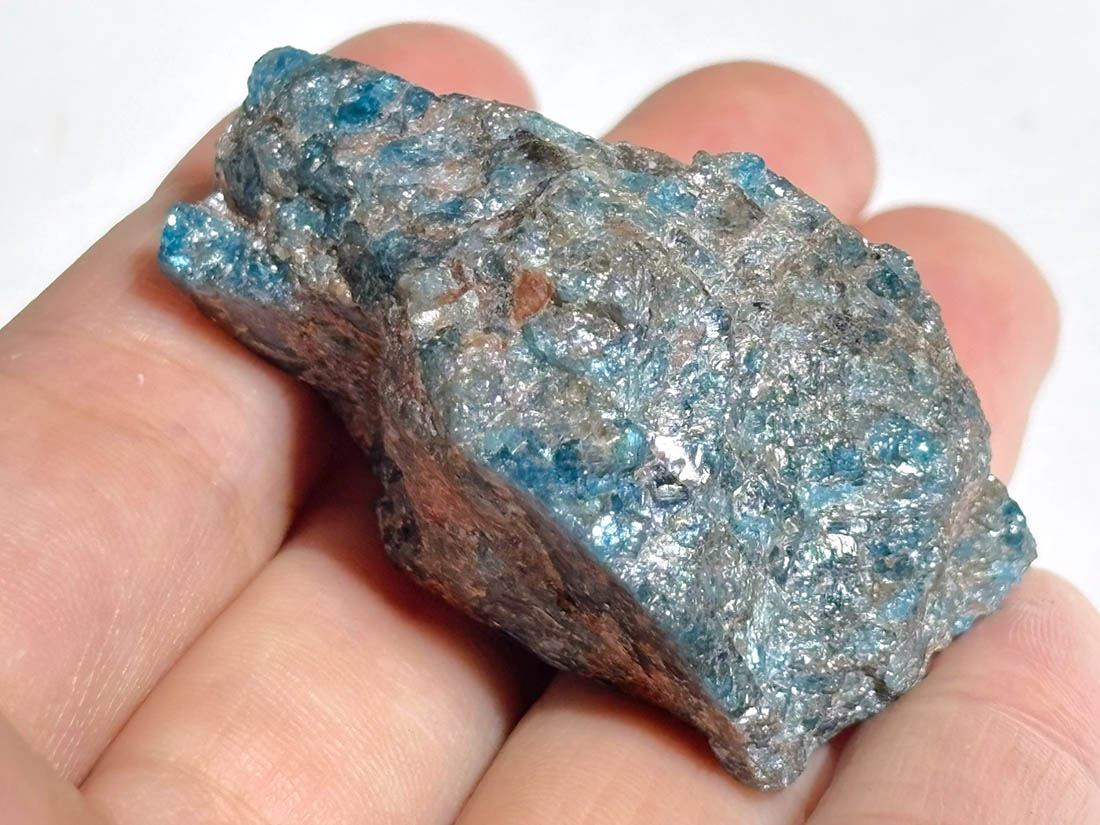 マダガスカル産 ブルーアパタイト (燐灰石)/ Blue Apatite