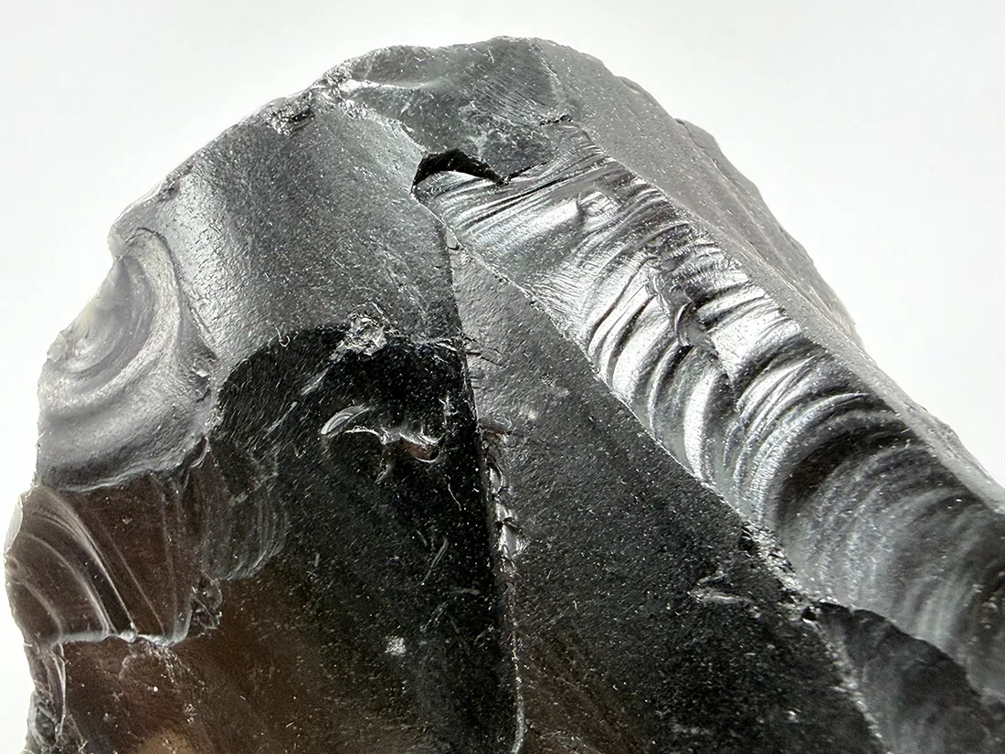北海道白滝村(旧)産 黒曜石(十勝石) / Obsidian