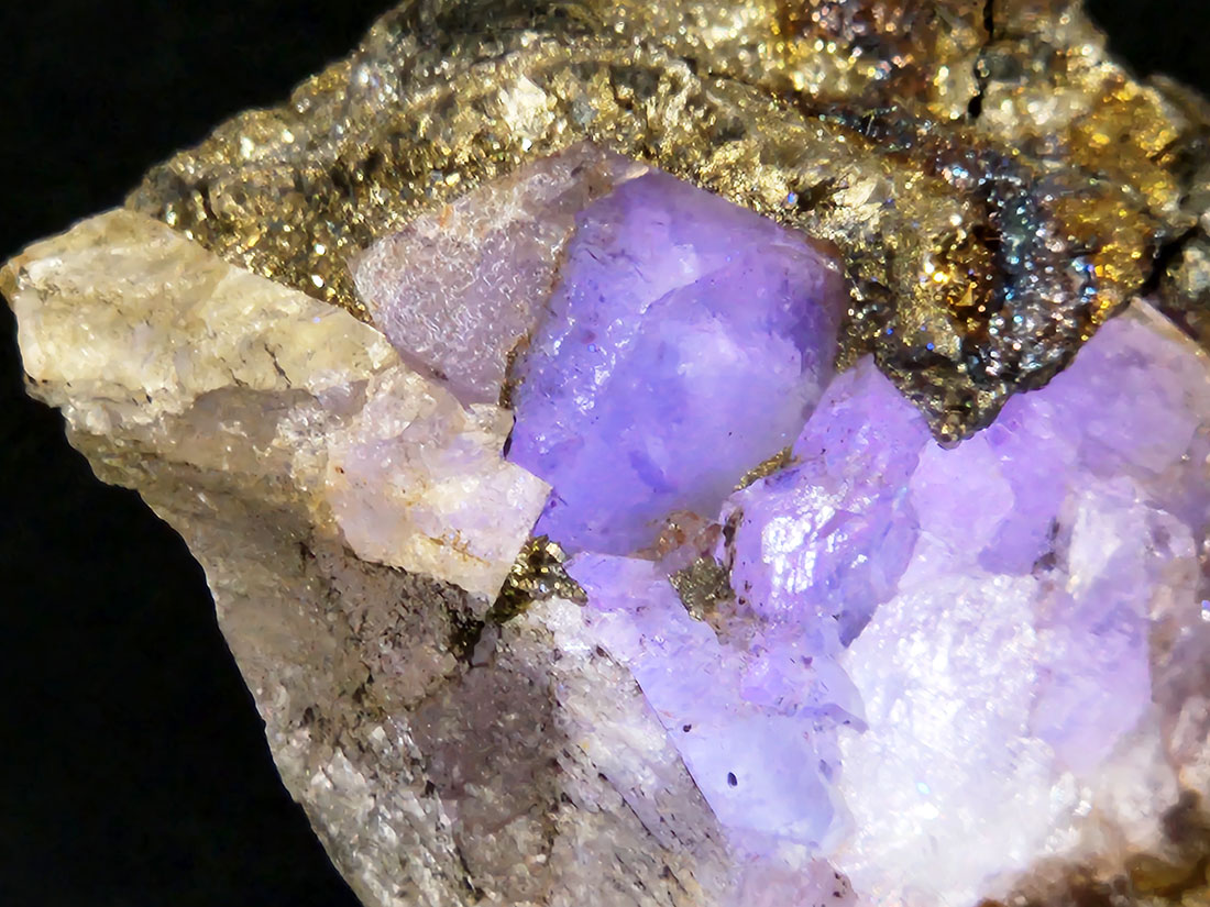 【スペイン/モスコナ産】イエローフローライト＆カルサイト スペイン・モスコナ鉱山産イエローフローライト＆カルサイト