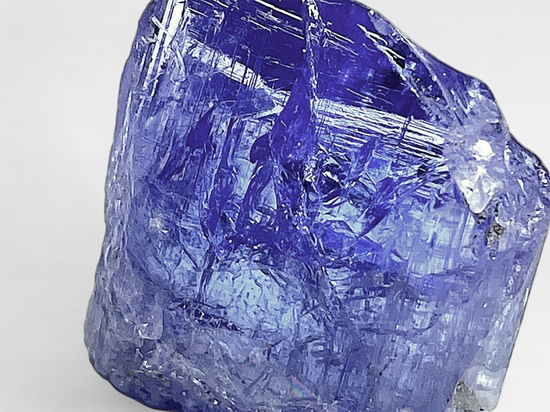 タンザニア/メレラニ産】タンザナイト結晶