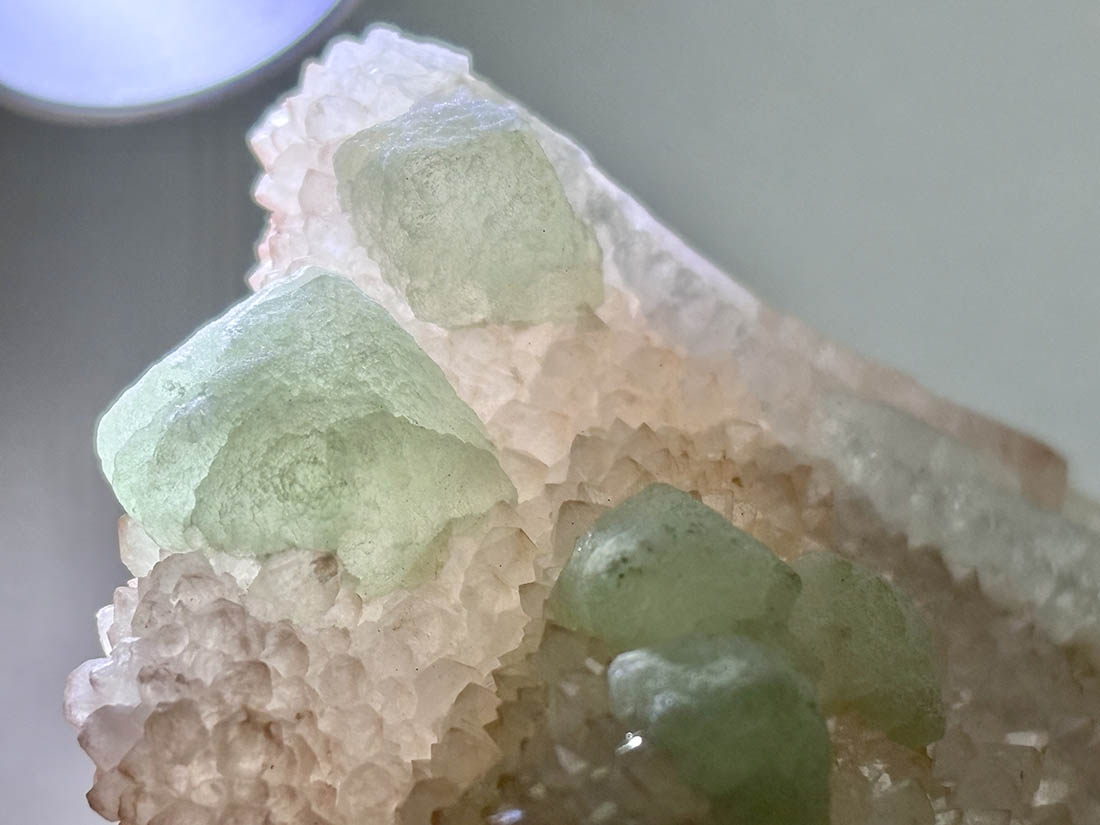 アルゼンチン産 フローライト on クォーツ / Fluorite on Quartz