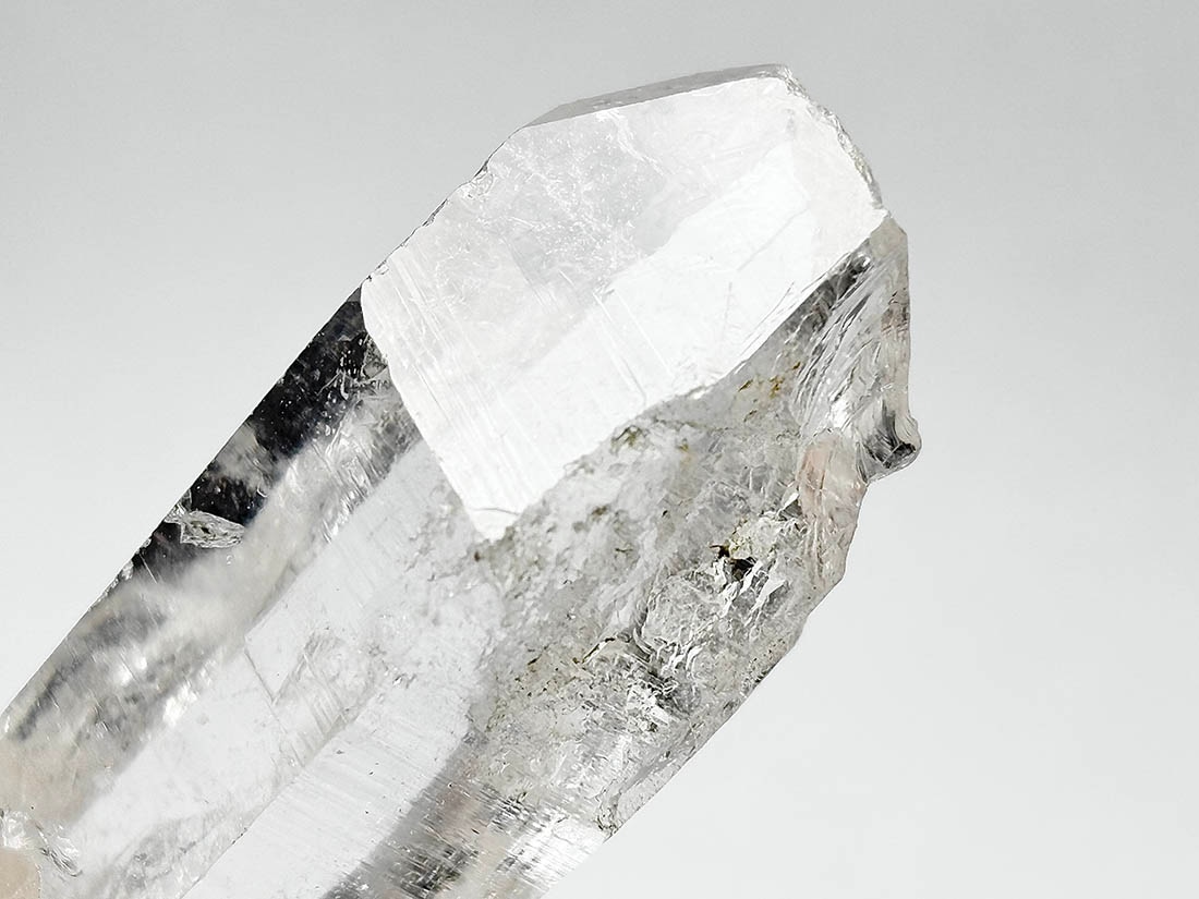 インド マニハール産 ヒマラヤ水晶 (クローライト共生