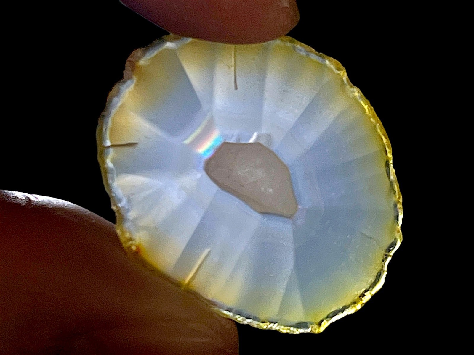 10g　イリスアゲート　インドネシア産　鉱物標本　アゲート 10g イリスアゲート インドネシア産 鉱物標本 アゲート