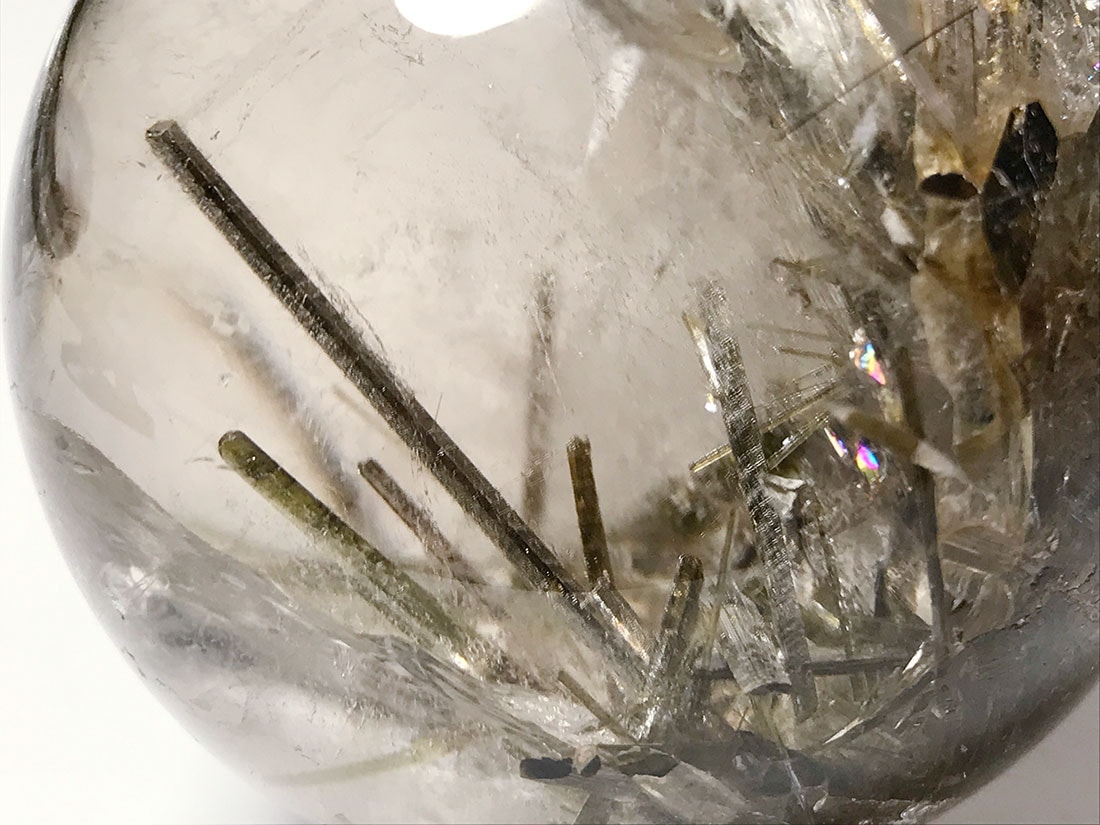 エピドートinクォーツ 58mm丸玉 ( 緑簾石 )/ Epidote in Quartz