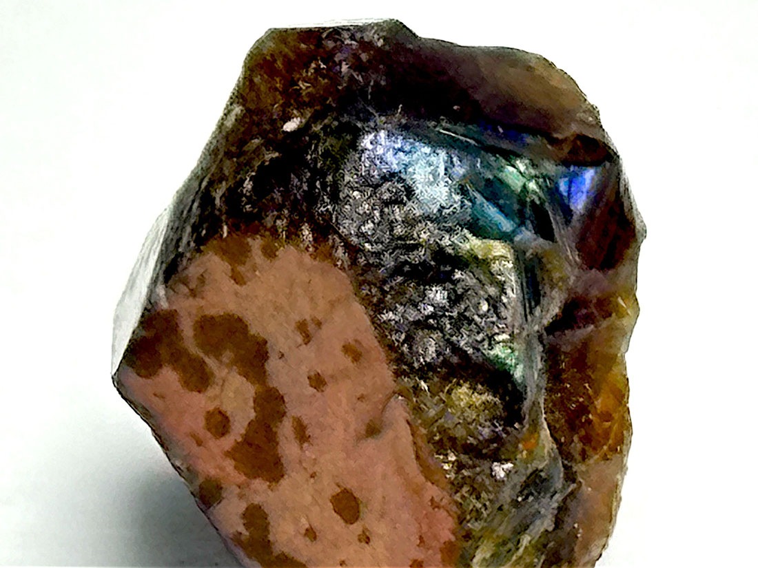 奈良県天川村産 レインボーガーネット / Rainbow Garnet ( Andradite )