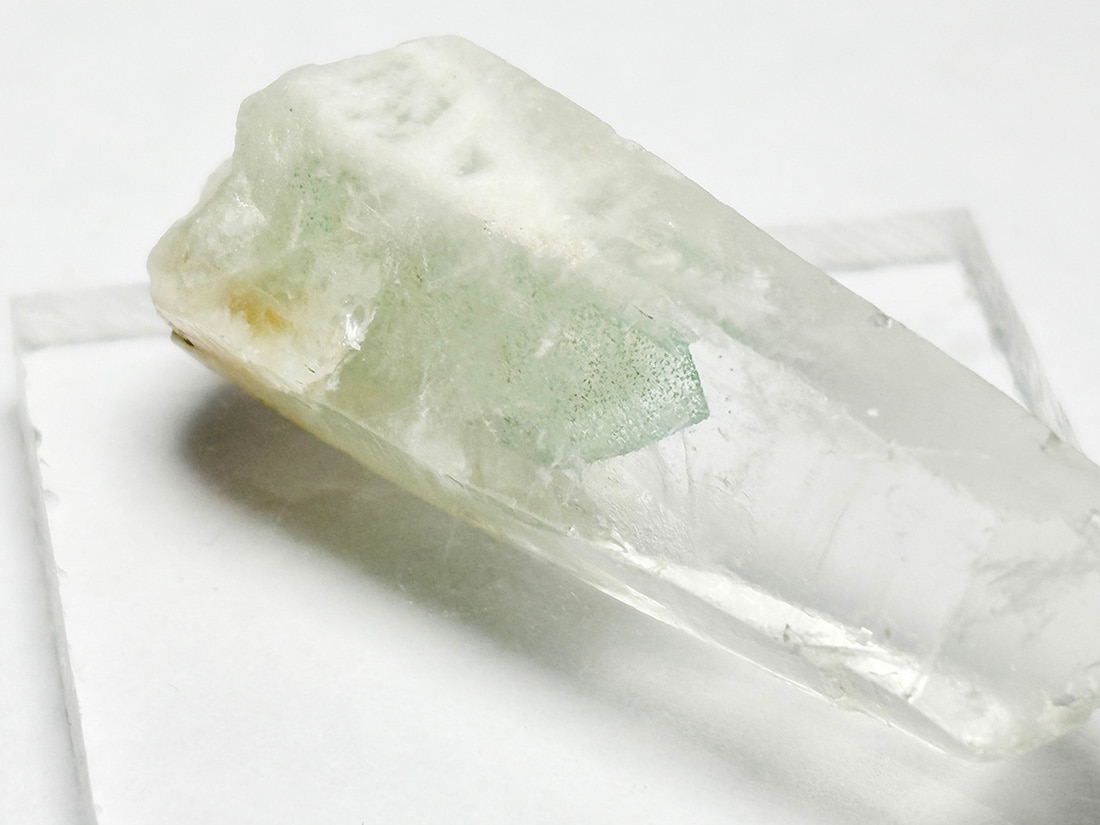 マダガスカル産 グリーンファントムクォーツ / Green Phantom