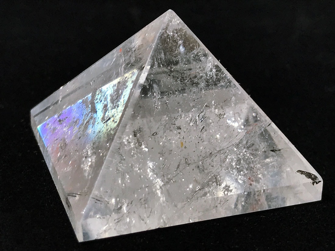 高品質】ブラジル産水晶 ピラミッド