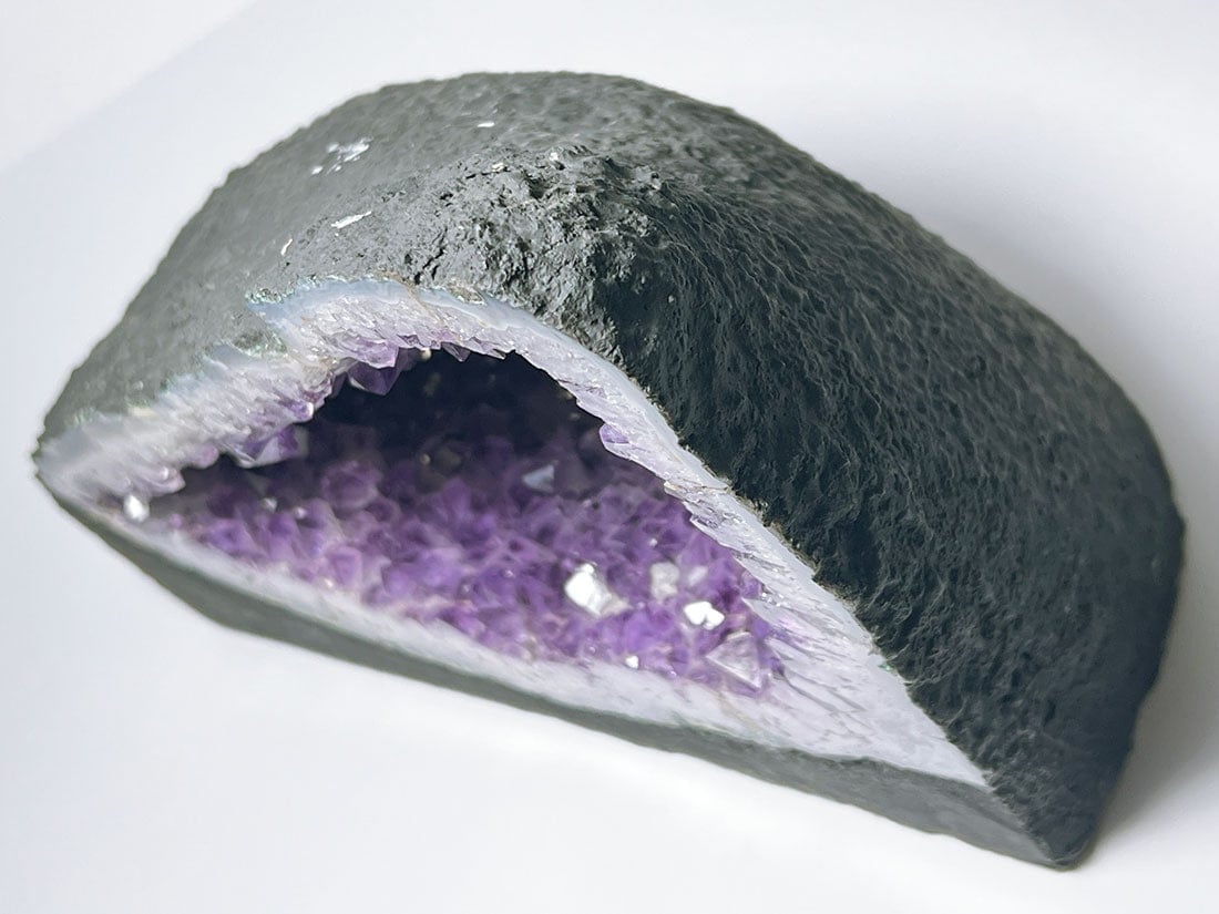 ブラジル産アメジストドーム