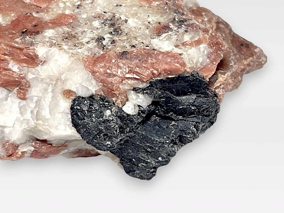 (蛍光) ニュージャージー州産 ウィレマイト with ジンカイト ・ カルサイト / Willemite with Zincite Calcite