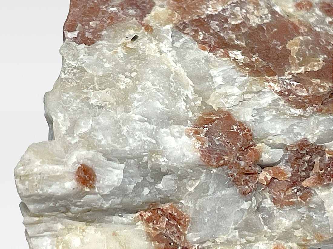 (蛍光) ニュージャージー州産 ウィレマイト with ジンカイト ・ カルサイト / Willemite with Zincite Calcite