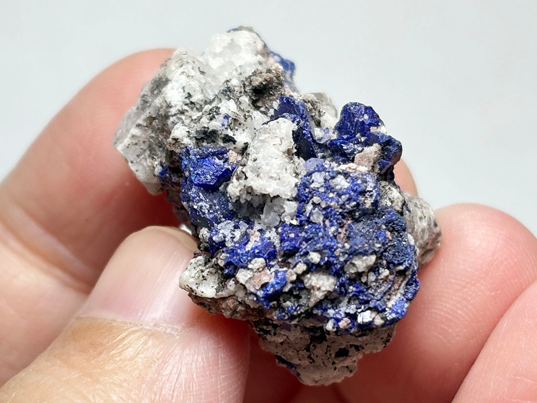 トゥイシット鉱山産 アズライト ( 藍銅鉱 )/ Azurite