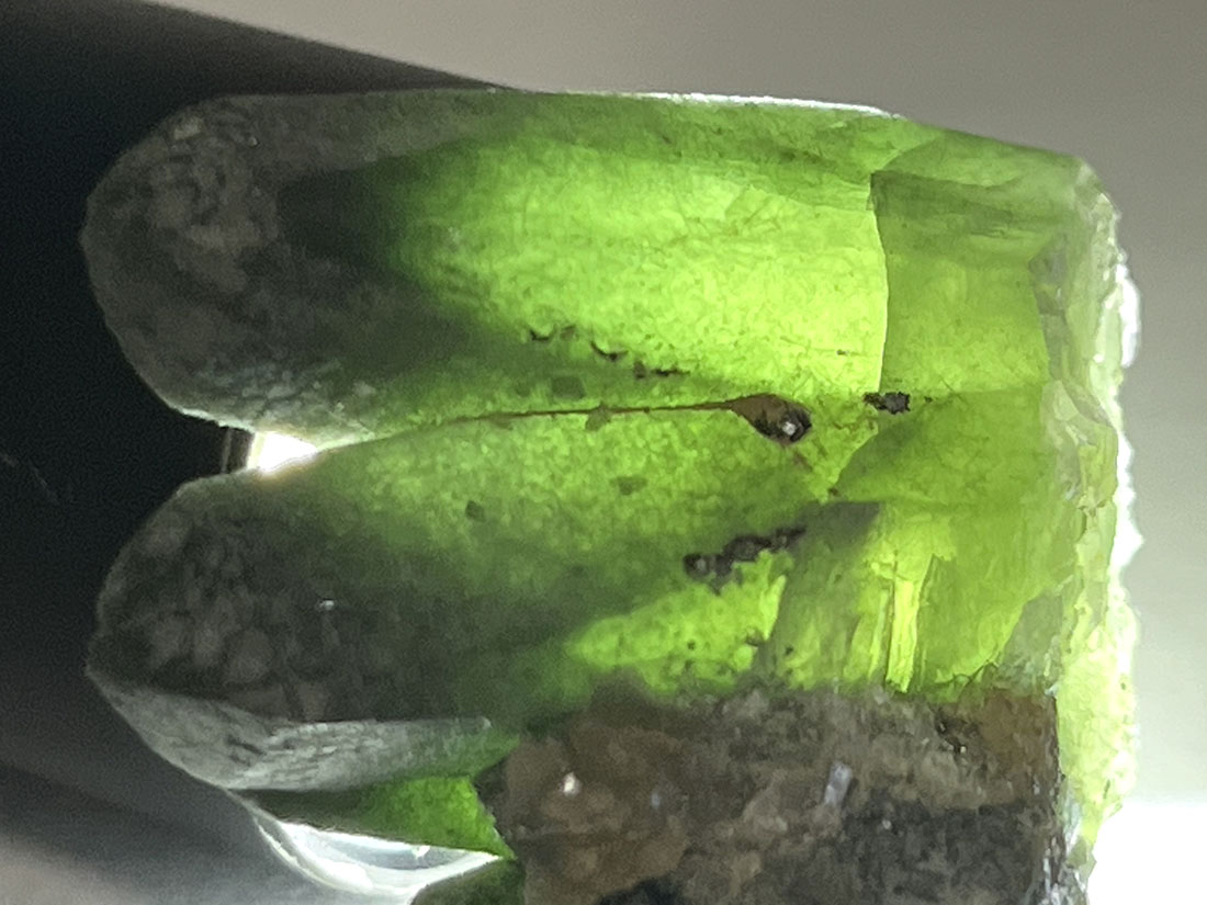 【琥珀】グリーンクォーツのクローバー形オルゴナイト☆他２点 琥珀】グリーンクォーツのクローバー形オルゴナイト☆他2点