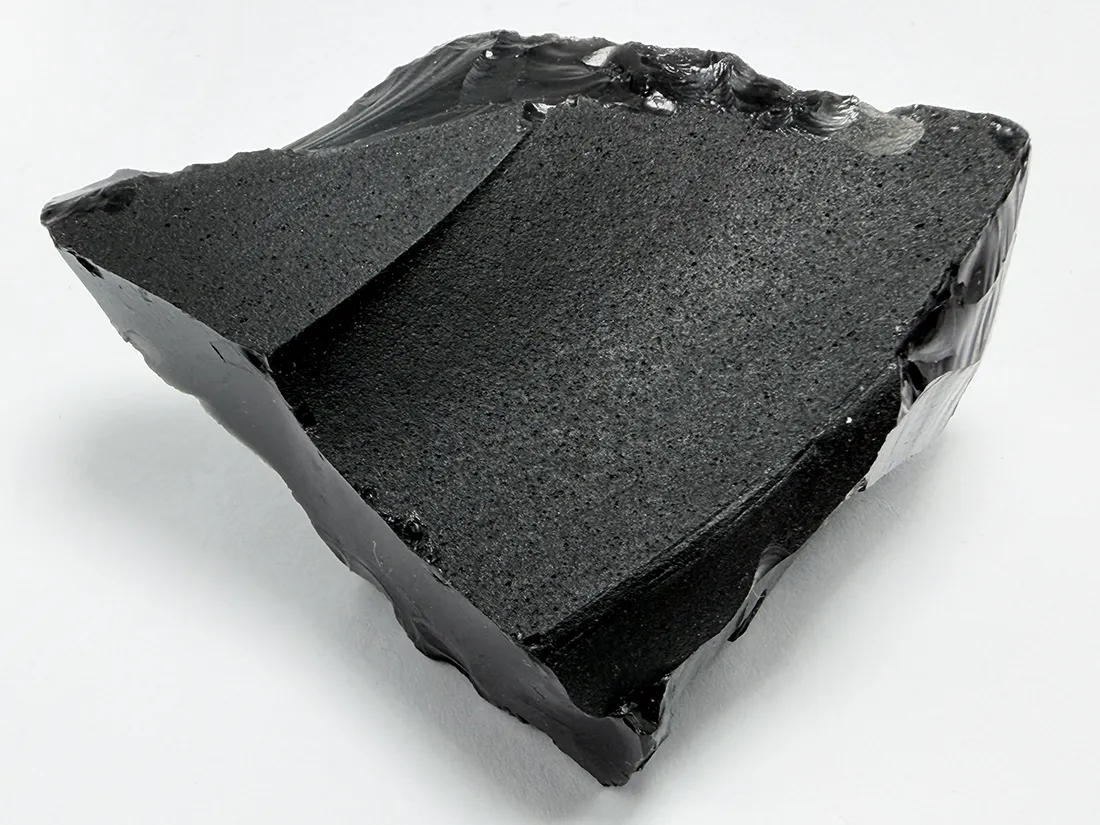 北海道白滝村(旧)産 黒曜石(十勝石) / Obsidian