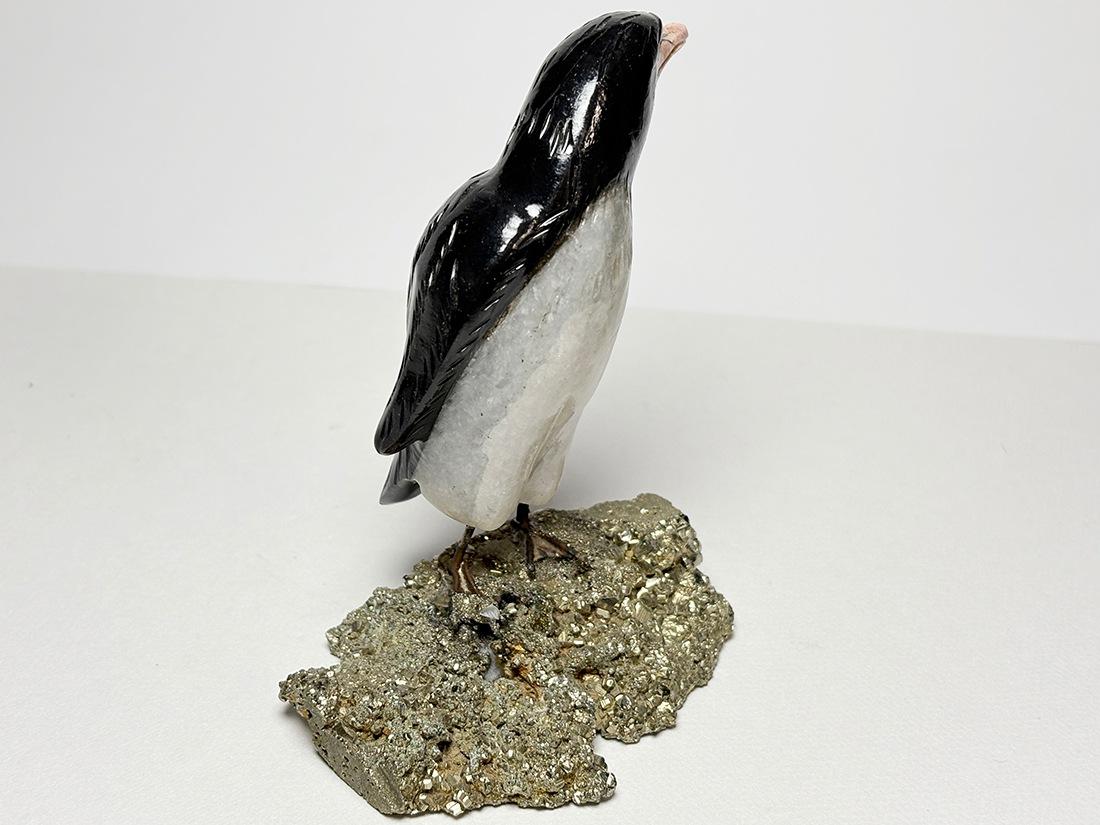 ペルー産 鳥彫刻 (ペンギン)