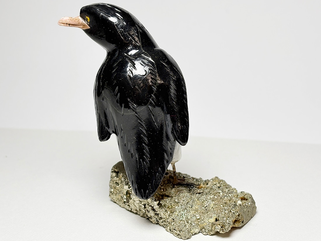 ペルー産 鳥彫刻 (ペンギン)