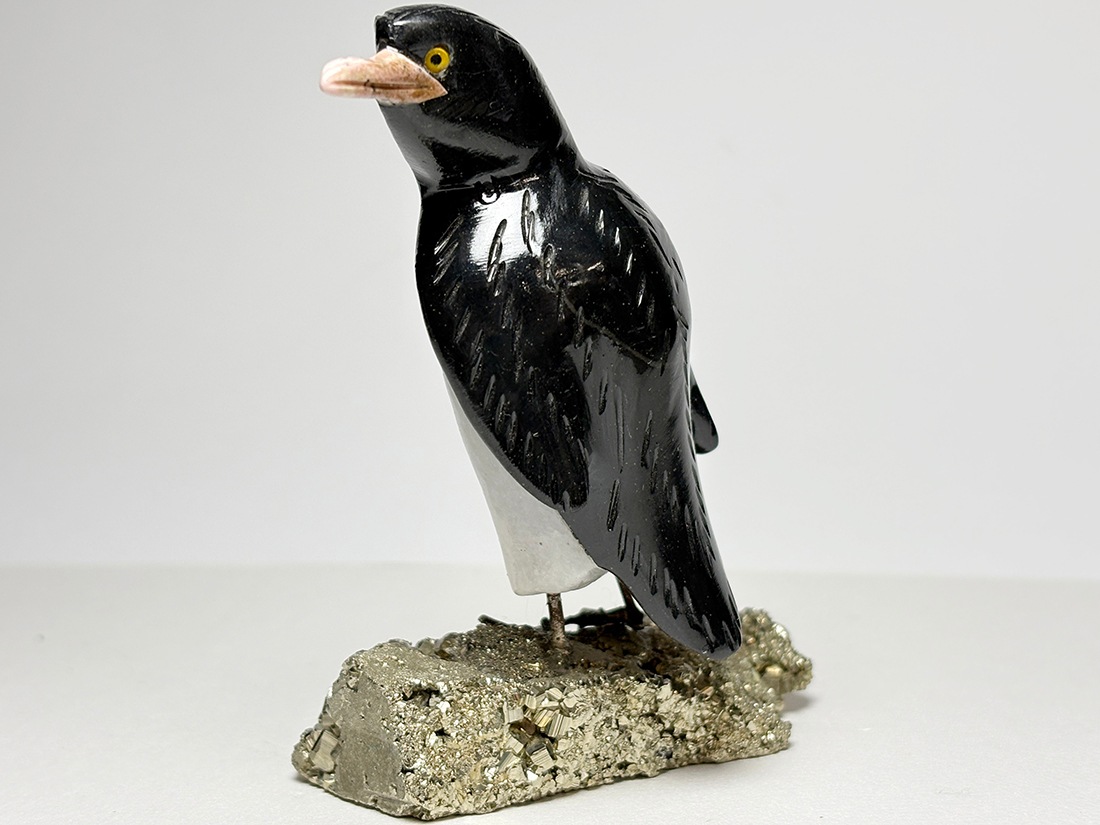 ペルー産 鳥彫刻 (ペンギン)