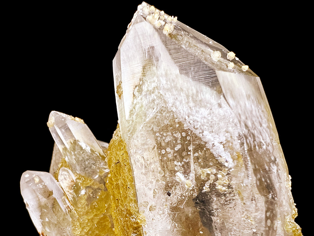 モスコバイトオンクォーツ/Muscovite on Quartz Tantric Twins Crystal in Phantom