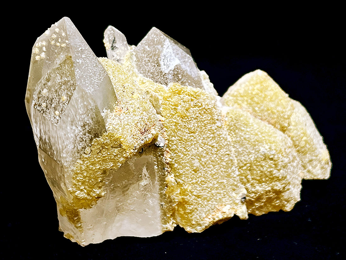 モスコバイトオンクォーツ/Muscovite on Quartz Tantric Twins Crystal in Phantom