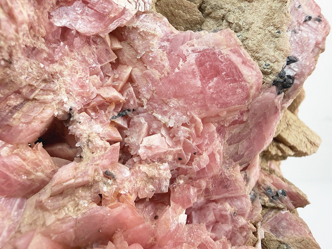 北海道稲倉鉱山産 菱マンガン鉱 / Rhodochrosite