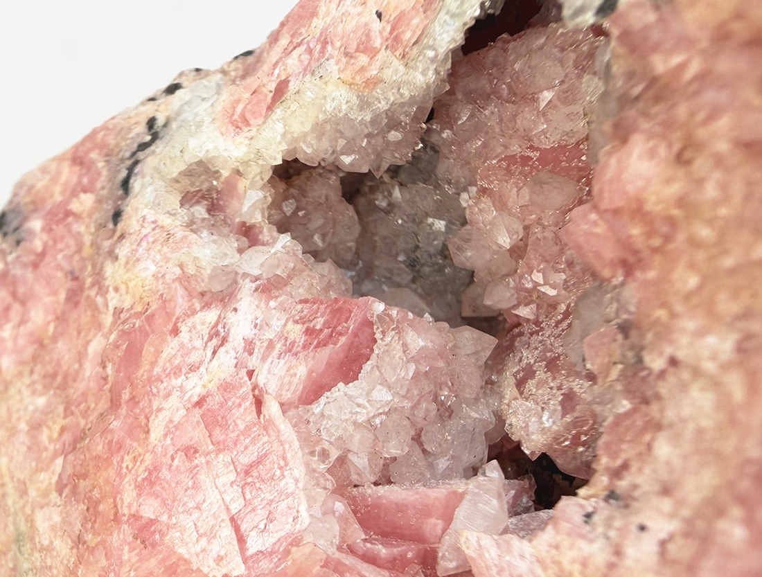 北海道稲倉鉱山産 菱マンガン鉱 / Rhodochrosite