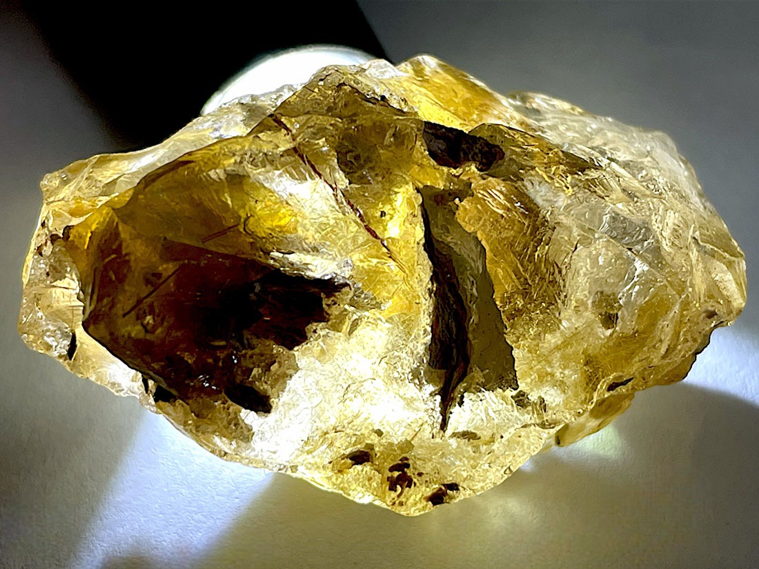 ブラジル産 ルチルクォーツ ( 金鉱石入り水晶 )/Rutilated Quartz