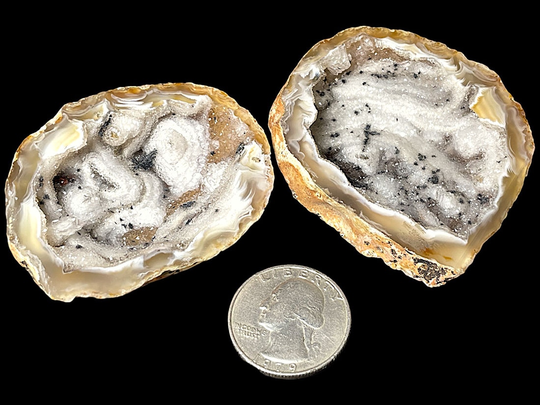 トレジャーメノウ トレジャーメノウ (瑪瑙晶洞)/Geode Pair (鉄製台座付き)