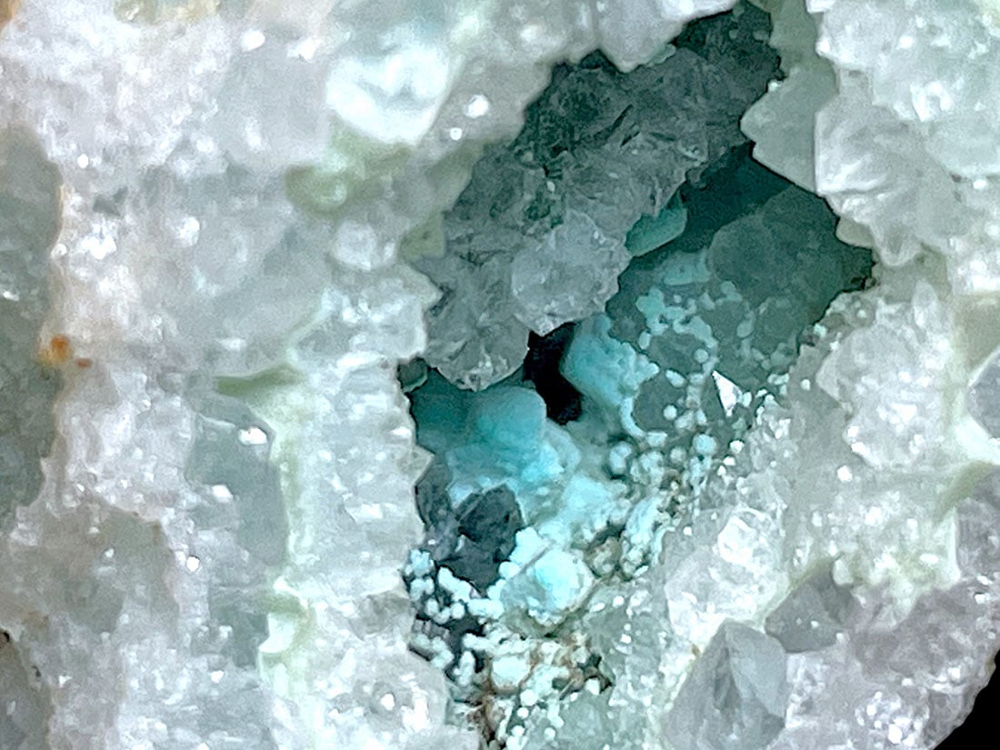 コンゴ産クリソコラwithクォーツ(珪孔雀石/水晶)