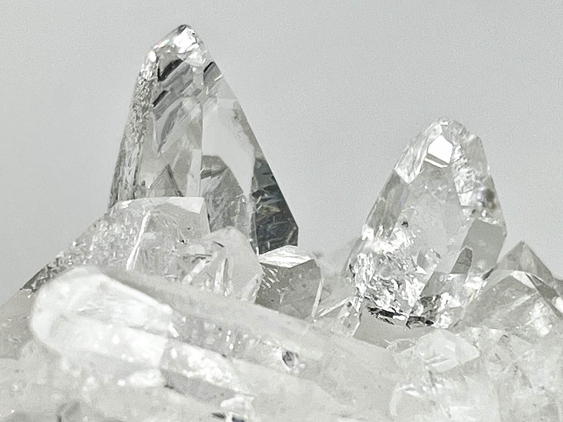 ブラジル トマスゴンザガ鉱山産 水晶 クラスター