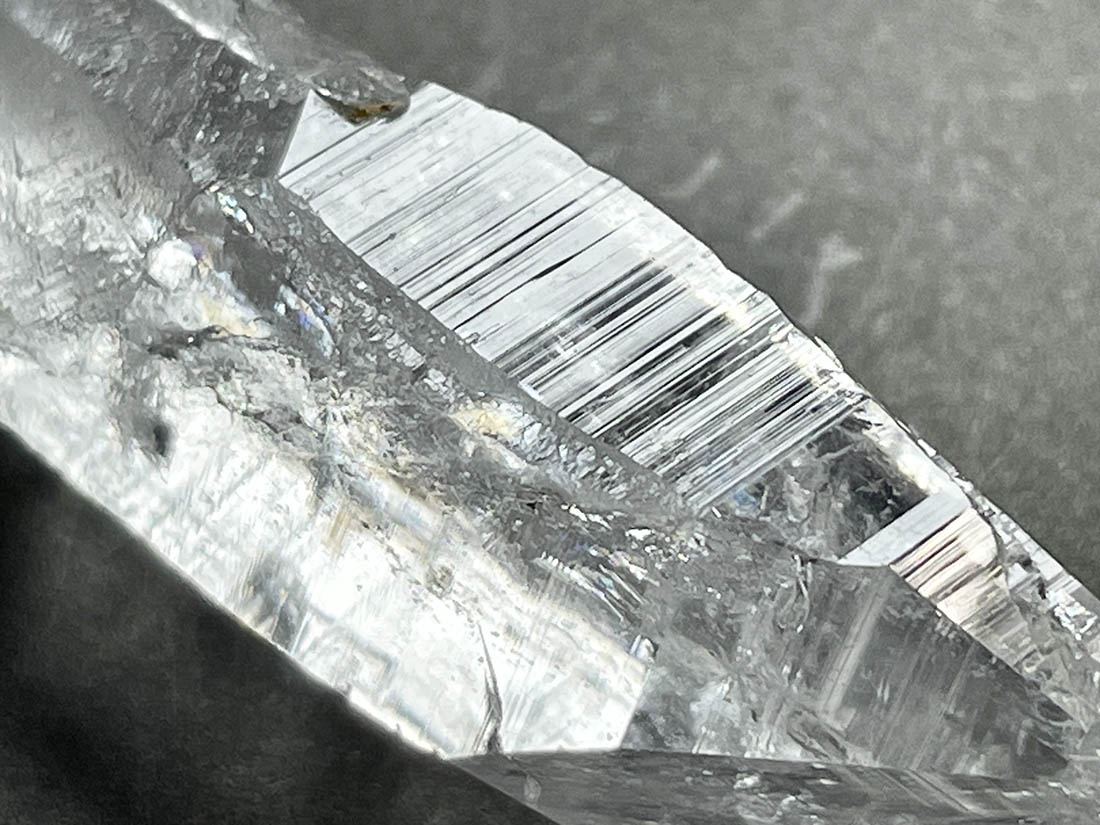 水入り 水晶 ヒマラヤ水晶 (インド領) 高品質]インド/マニハール産ヒマラヤ水晶（原石ナチュラル