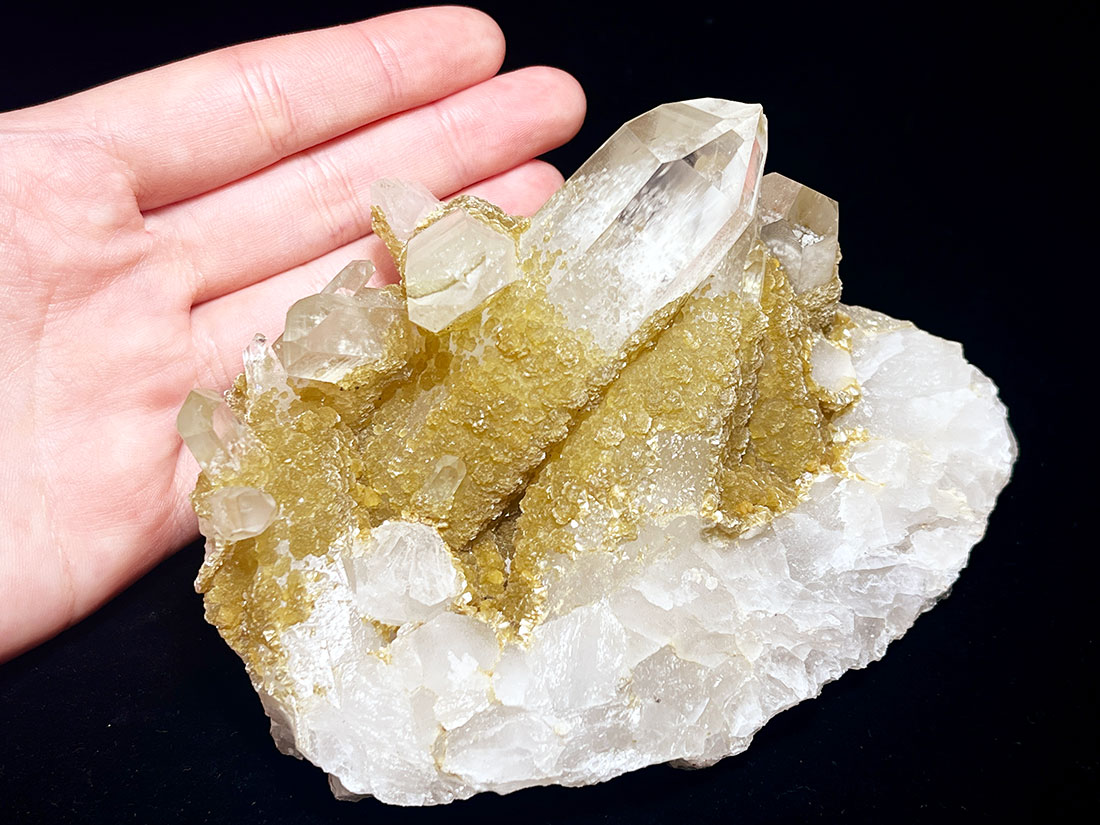 モスコバイトオンクォーツ/Muscovite on Quartz Tantric Twins Crystal